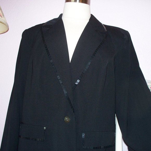 Beautiful Black Blazer with pretty sequins 16W - Picture 2 of 4